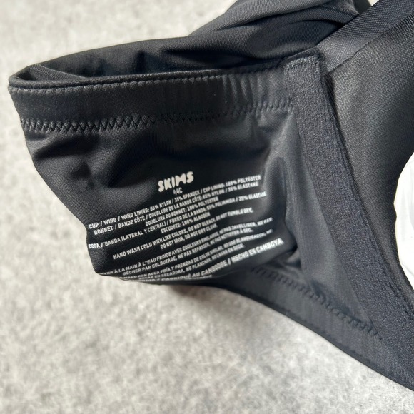 SKIMS Smoothing Intimates Full Coverage Lightly Lined Bra Onyx‎ Black  44C NEW - Picture 4 of 6